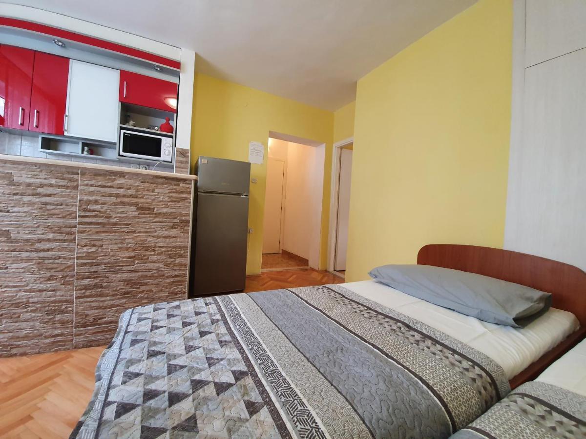 מאקרסקה Apartments Ribarevic מראה חיצוני תמונה