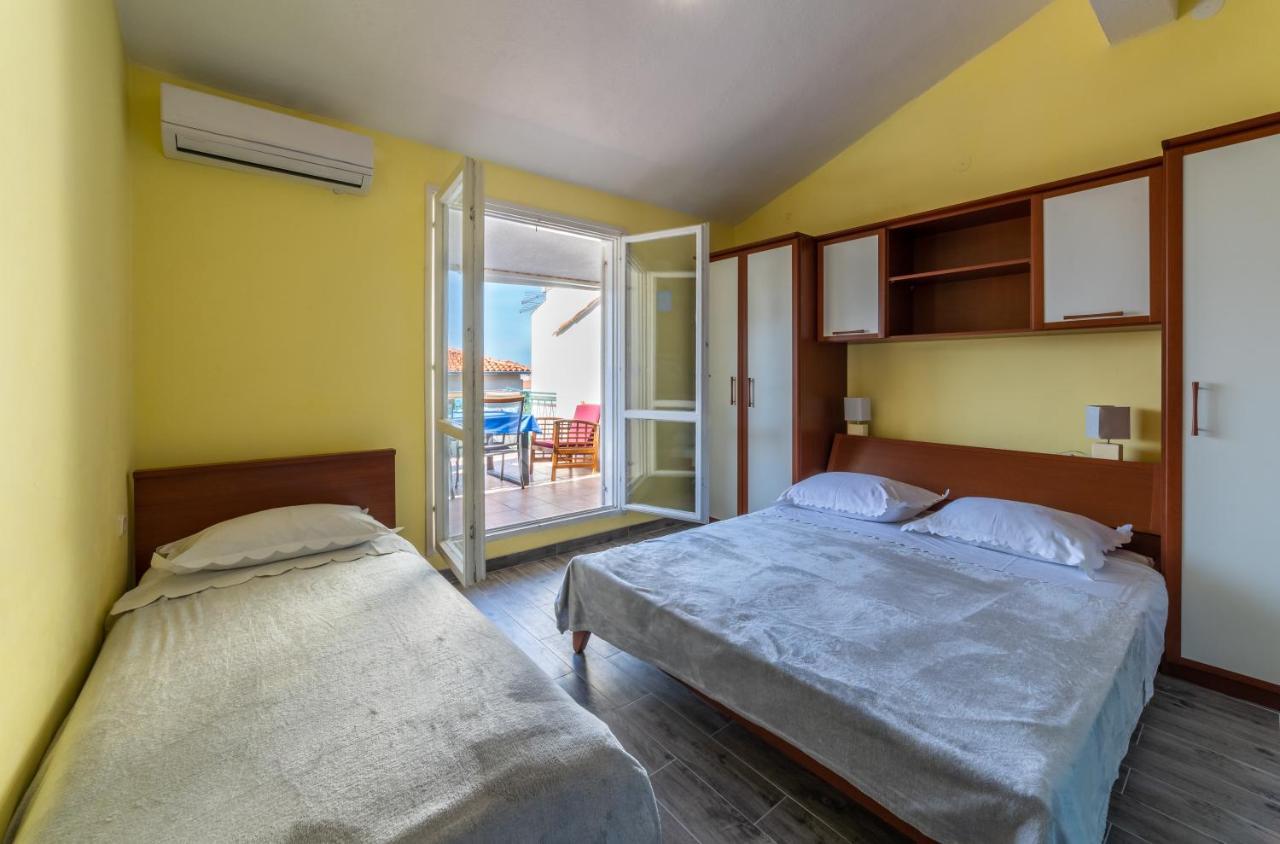 מאקרסקה Apartments Ribarevic מראה חיצוני תמונה